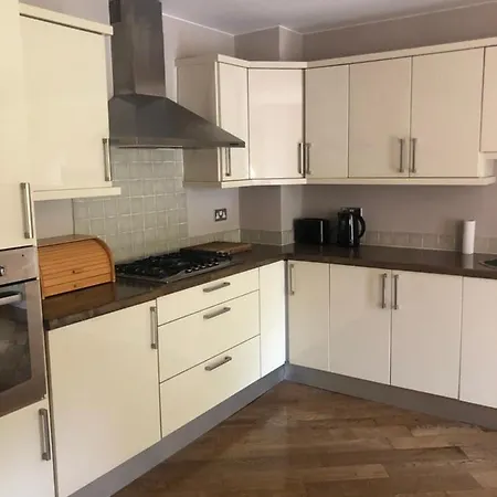 Cromwells Court Holiday home