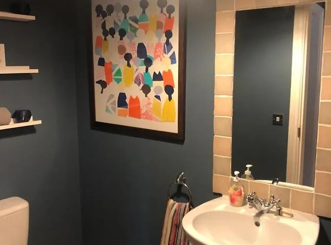 Cromwells Court * Kenmare